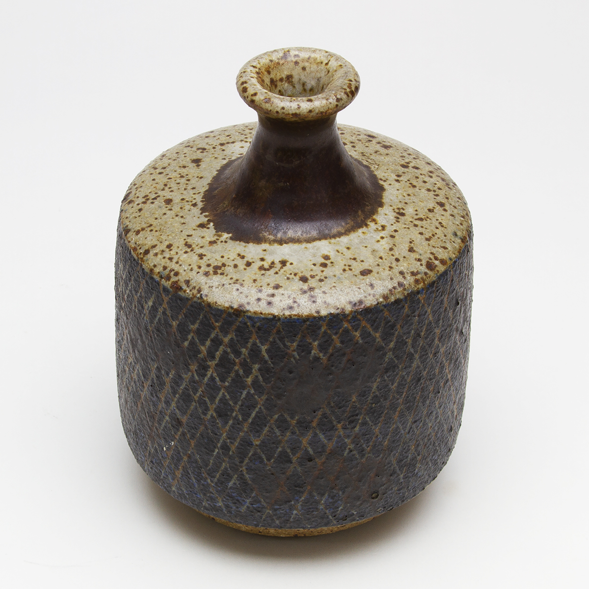 vase full view