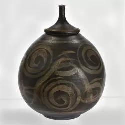 lidded vessel full view